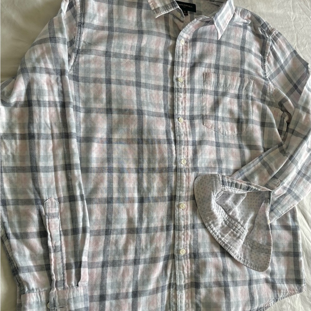 Banana Republic xl button down shirt.